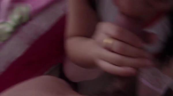 风韵犹存的柔姐姐被肌肉猛男的大鸡巴插插保养得不错的小粉穴